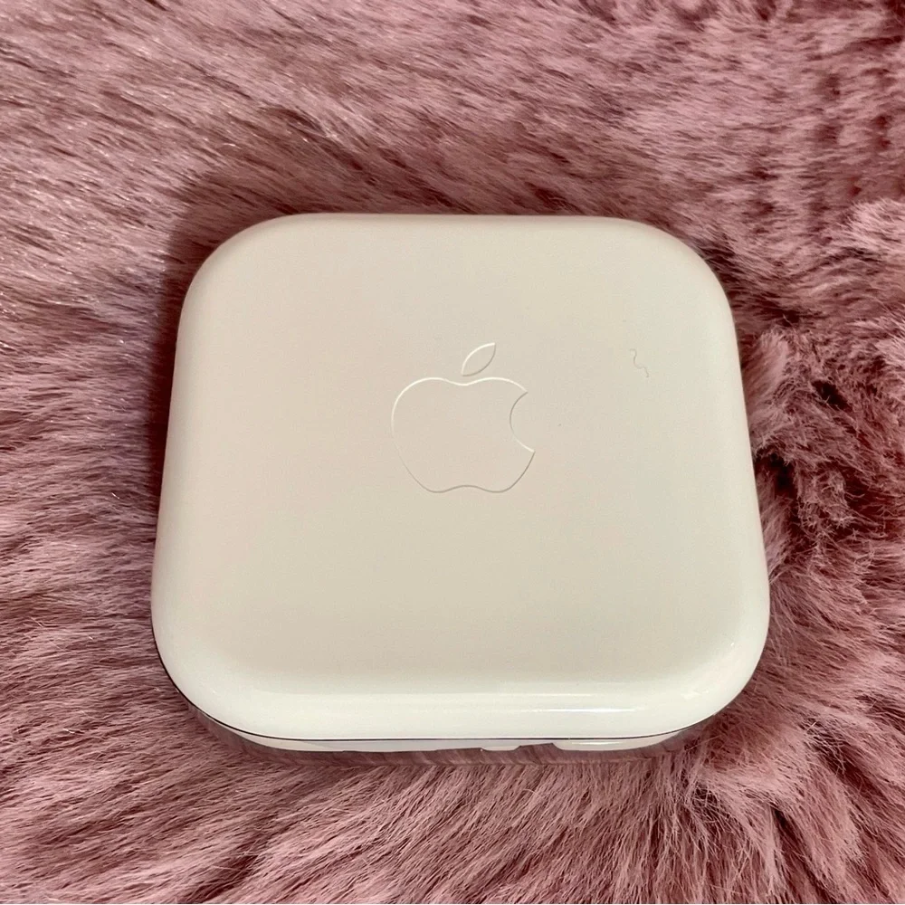 NWOT Original Apple Earpods Headphones 3.5mm Jack